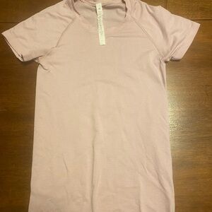 COPY - EUC size 2, Lululemon swiftly tech.  Light pink but almost a light mauve.